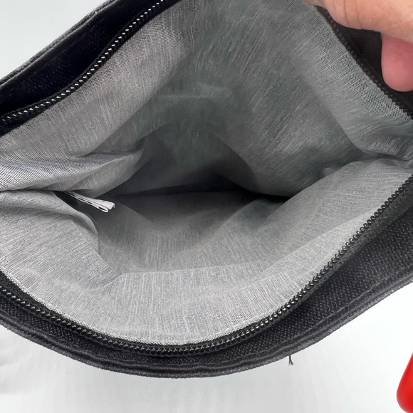 Sherpani Gray and Black Women's Pica Crossbody Bag EUC - Picture 4 of 14